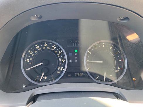 Used 2010 Lexus IS 350C RWD image 24