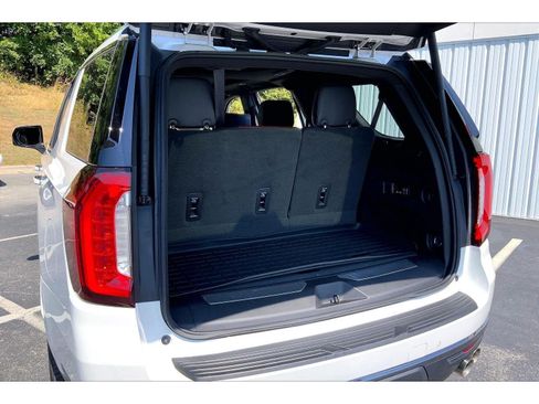 Used 2023 GMC Yukon Denali Ultimate AWD/4WD image 27