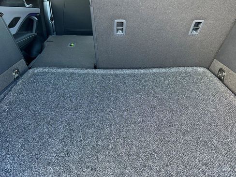 New 2026 Volkswagen Tiguan SE R-Line image 14