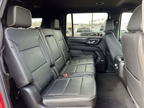 Used 2024 GMC Yukon XL SLT image 10