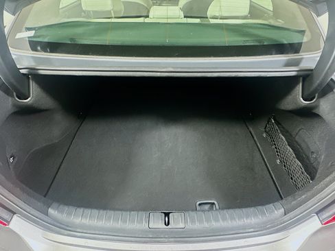 Used 2025 Genesis G70 2.5T RWD image 28