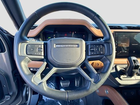 Used 2024 Land Rover Defender 110 X image 40