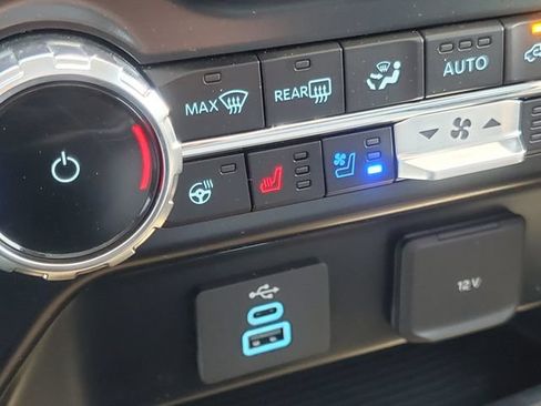 Used 2025 Ford F350 Lariat w/ Black Appearance Package AWD/4WD image 23