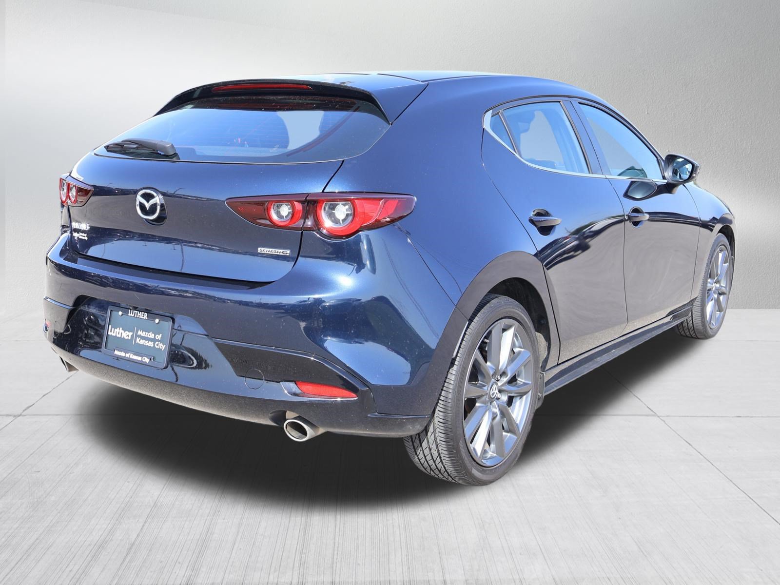 Used 2024 MAZDA MAZDA3 s FWD image 7