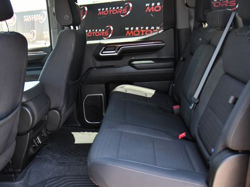 Used 2024 Chevrolet Silverado 1500 RST AWD/4WD image 36