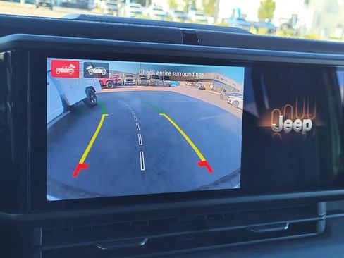 Certified 2025 Jeep Wrangler Unlimited Rubicon w/ Safety Group AWD/4WD image 10