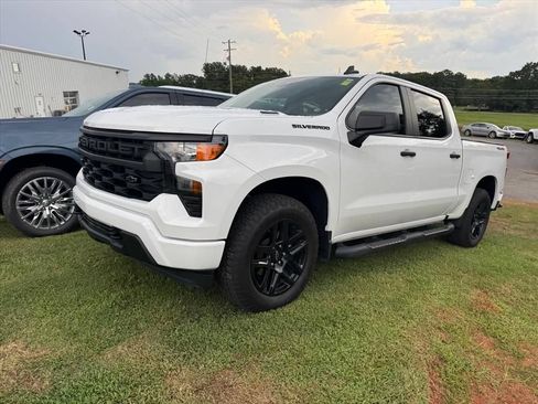 Used 2026 Chevrolet Silverado 1500 Custom w/ Turbomax Blackout Package AWD/4WD image 9