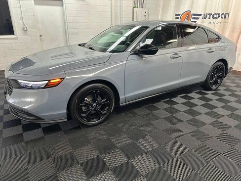 Used 2025 Honda Accord SE image 5