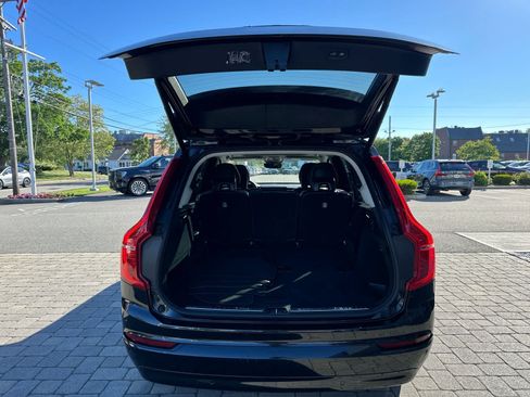 Used 2023 Volvo XC90 B5 Core w/ Climate Package AWD/4WD image 29