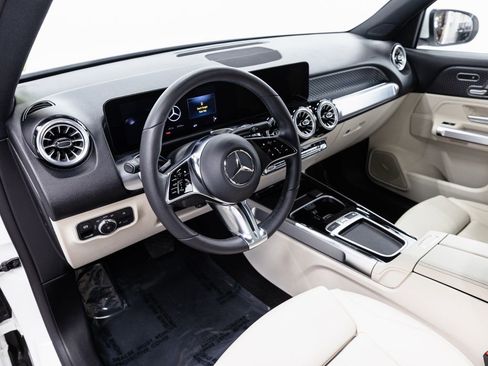 Certified 2024 Mercedes-Benz EQB 300 4MATIC image 8