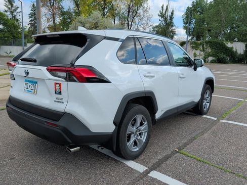 Used 2022 Toyota RAV4 XLE w/ XLE Grade Weather Package AWD/4WD image 7
