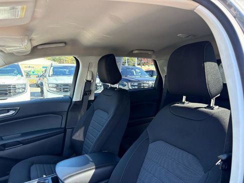 Certified 2022 Ford Edge SE image 15