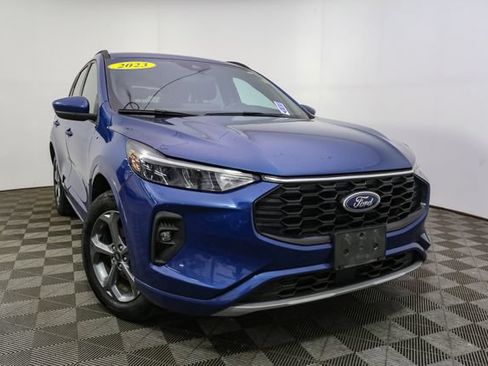 Used 2023 Ford Escape ST-Line Select w/ Tech Pack #1 AWD/4WD image 3