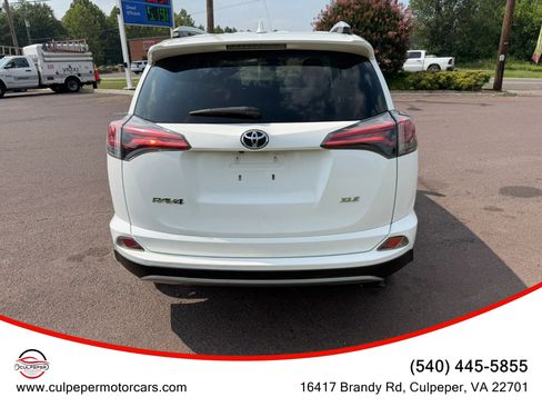 Used 2018 Toyota RAV4 XLE FWD image 4