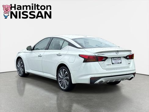 Used 2023 Nissan Altima 2.5 SL AWD/4WD image 4