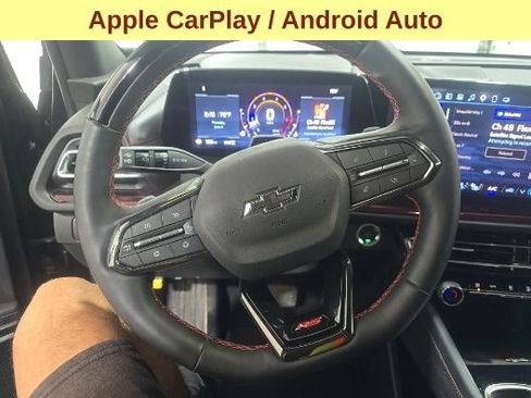 Used 2025 Chevrolet Traverse RS AWD/4WD image 11