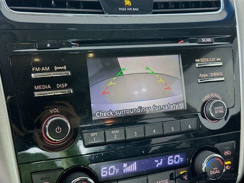 Used 2015 Nissan Altima 2.5 SV w/ Convenience Package FWD image 13