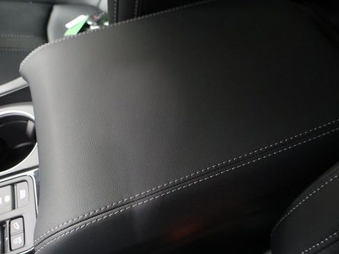 New 2025 Honda Pilot Touring image 31