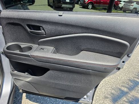 Used 2025 Honda Passport TrailSport image 16
