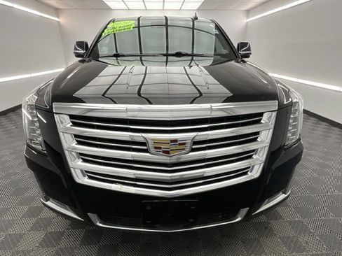 Used 2020 Cadillac Escalade ESV Platinum image 2