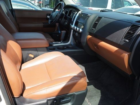 Used 2011 Toyota Sequoia Platinum RWD image 9