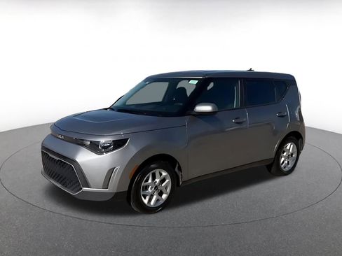 Used 2025 Kia Soul LX w/ LX Technology Package image 7