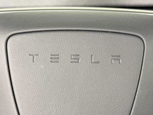 Used 2026 Tesla Model Y 2WD image 26