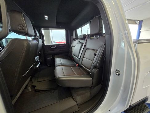 Used 2024 GMC Sierra 3500 Denali w/ Denali Reserve Package image 20