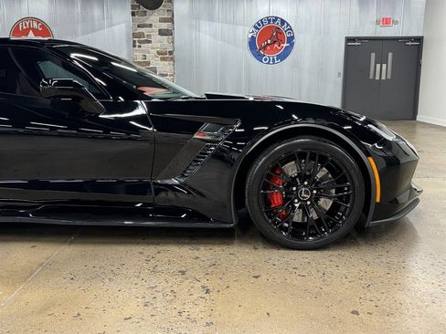 Used 2015 Chevrolet Corvette Z06 w/ 3LZ Preferred Equipment Group image 18