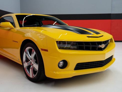 Used 2010 Chevrolet Camaro SS w/ RS Package RWD image 8