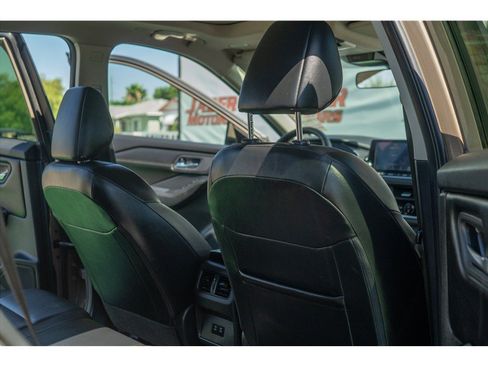Used 2024 Nissan Rogue SV w/ SV Premium Package FWD image 37