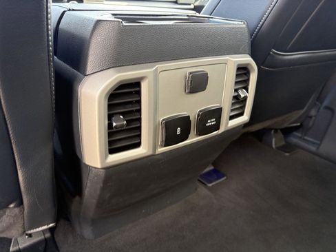 Used 2022 Ford F250 Lariat w/ Tremor Off-Road Package image 19