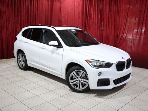 Used 2018 BMW X1 sDrive28i w/ M Sport Package FWD image 3