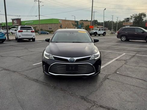 Used 2018 Toyota Avalon Limited w/ Protection Package FWD image 4