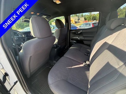 Used 2018 Toyota Tacoma TRD Sport w/ Technology Package AWD/4WD image 33