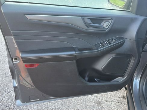 Used 2025 Ford Escape Active FWD image 16