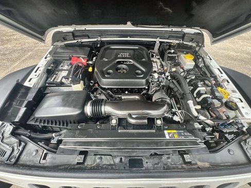 Used 2019 Jeep Wrangler Unlimited Rubicon w/ Safety Group image 29