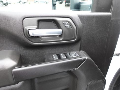 Used 2022 GMC Sierra 2500 Pro w/ Convenience Package AWD/4WD image 16