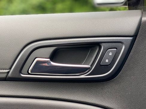 Used 2019 Chevrolet Tahoe Premier AWD/4WD image 14