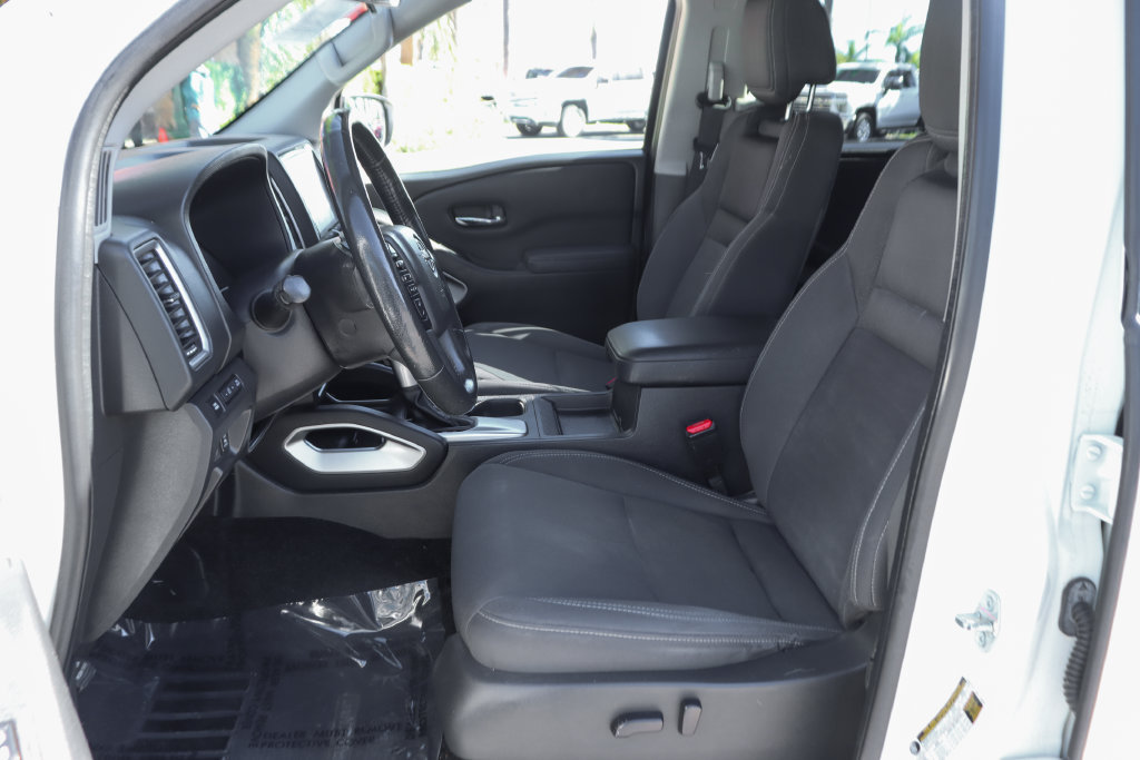 Used 2022 Nissan Frontier SV AWD/4WD image 17