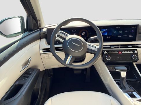 New 2026 Hyundai Tucson SEL image 16