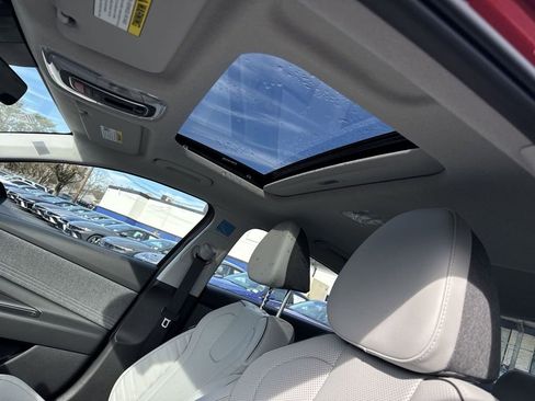 New 2025 Hyundai Elantra Limited FWD image 25