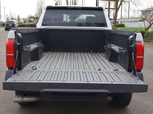 Used 2024 Toyota Tacoma SR image 6