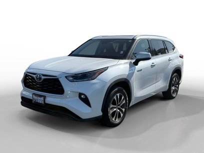 Used 2021 Toyota Highlander XLE