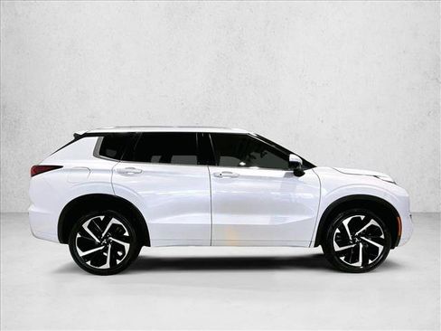 Used 2023 Mitsubishi Outlander SEL FWD image 5