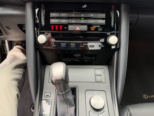 Used 2021 Lexus IS 350 F Sport RWD image 18