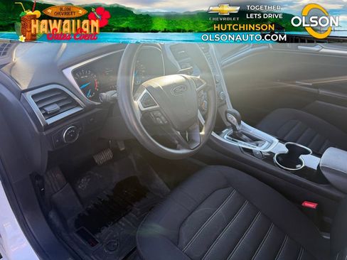 Used 2015 Ford Fusion SE image 10