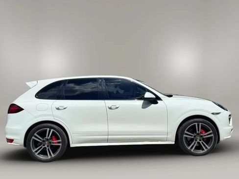 Used 2013 Porsche Cayenne GTS AWD/4WD image 4