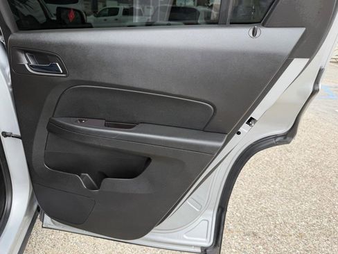 Used 2017 GMC Terrain SLE FWD image 32
