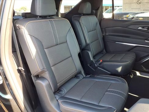 New 2026 Chevrolet Traverse High Country FWD image 14